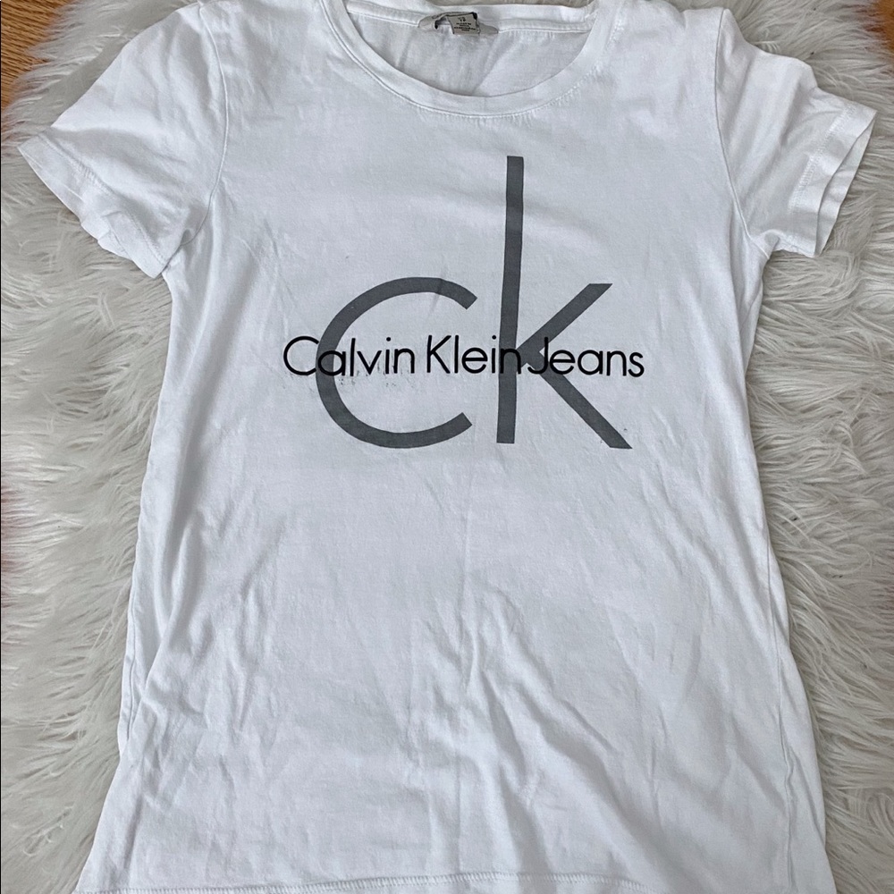 Calvin Klein t shirt